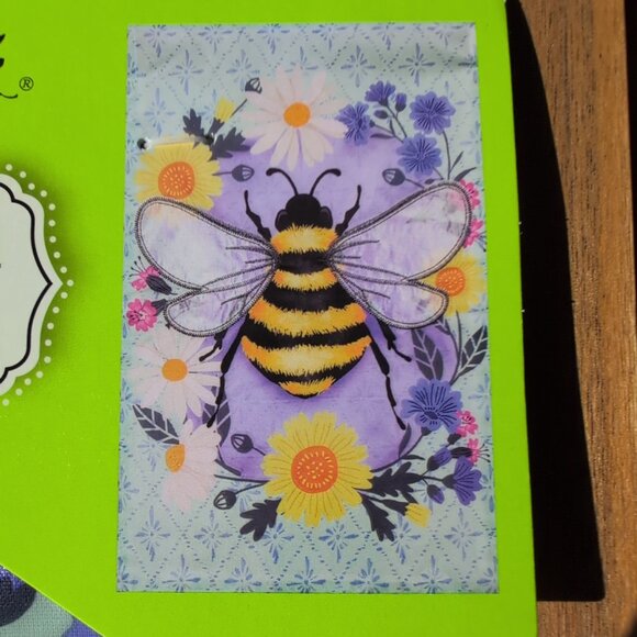 Embroidered Yard Flag Featuring Bumblebee And Flowers 100% Recycled Fabric Women - Picture 2 of 7